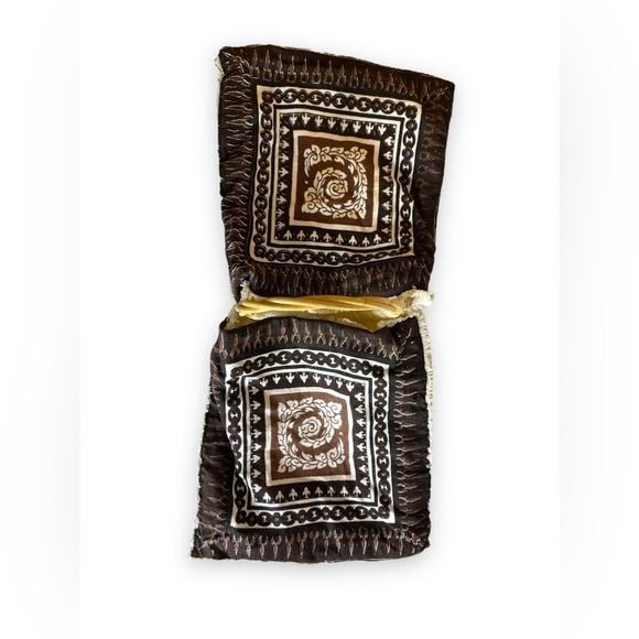 Handmade Double-sided Handbag with Bohemian Graphic - Picture 3 of 10